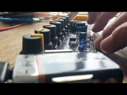 Ambient machine: DIY analog poly synth and tape delay