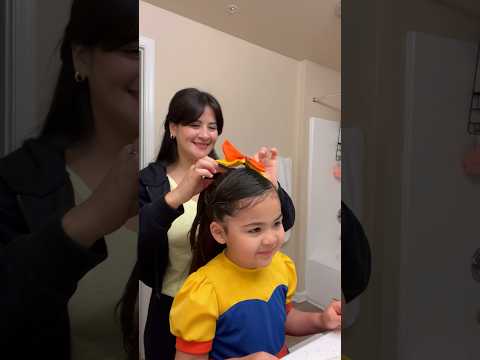 My daughter fulfilled her dream✅ .. she finally met Bely and Beto #belyybeto #concert #momlife