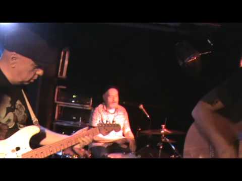 les combustibles 20 04 2013  riverside trio 20