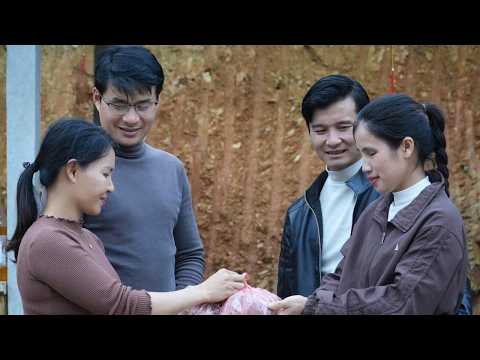 Tử Phan was deeply moved by Tử Diễm's actions towards him.