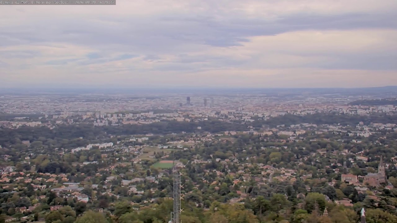 Live webcam view of Panorama del Mont Cindre sobre Lyon