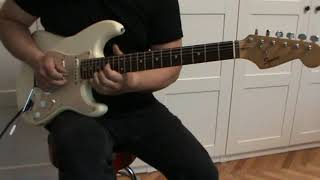 Video thumbnail for Squier Bullet Stratocaster by Fender 2002 China Soundcheck by Tamás Pógyor