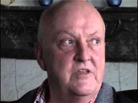 ALEXANDER OLIVER SINGS BRITTEN