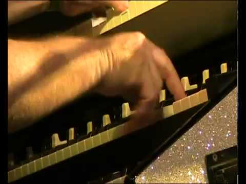Brian Auger on Hammond B3 plays solo in the song Kiko