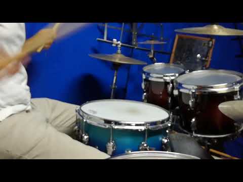 "don't funk with me" FDT . Roberto Cittadini drum cover.