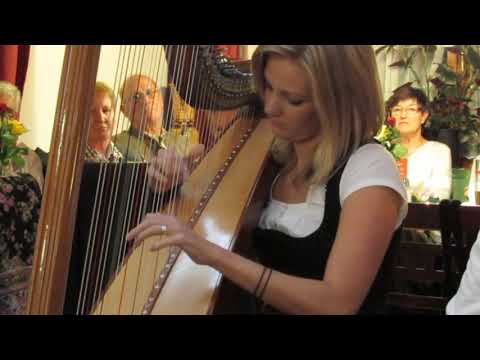 Katrin Aschaber -  harfenvirtuos in Wörgl beim Hauserwirt am 11.10.2013