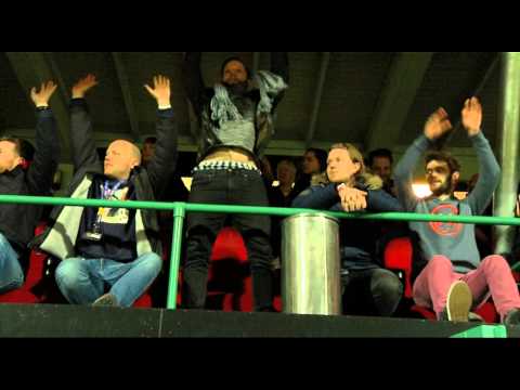 Het RTL Sterrenteam voetbalt tegen 3FM Dordrecht