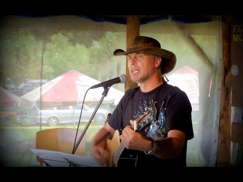 Natchnieni Bieszczadem 2014 Piotr Rogala "Rogalik" - "Tu w górach"