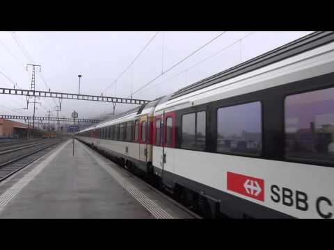 Re 4/4 SBB TITOLARE DEL REGIONALE ARRIVA A CADENAZZO. 7 - 2 - 2016.