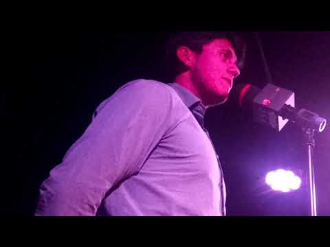 Stand up aplauso mamá