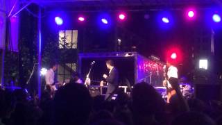 "Do It" by Tuxedo (Mayer Hawthorne)