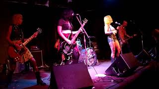 Barb Wire Dolls/Desert Song at The Catalyst Santa Cruz 8 Oct 2017