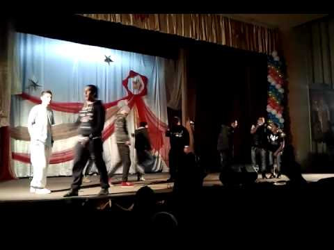 Fafa ft Samy.F si Lau ( LIVE la "Miscarea Hip-Hop" Acum Gata 2011)