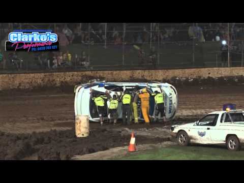 Modified Sedans - Heat 18 - Kings Royal - Kingaroy Speedway - 24.01.15
