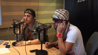 Magnate y Valentino cantan Punto y Coma en vivo en la cabina de Oxígeno