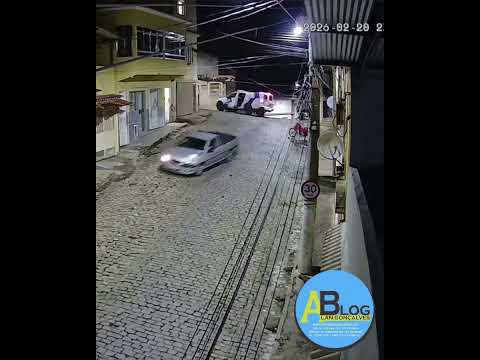 MOTORISTA COLIDE CARRO EM VIATURA DA POLÍCIA MILITAR EM SÃO JOSÉ DO CALÇADO, TENTA FUGIR E É DETIDO