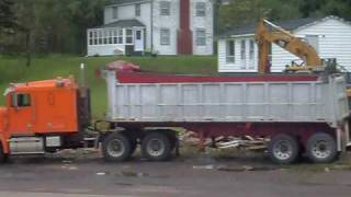 preview picture of video 'Loading a dump truck'