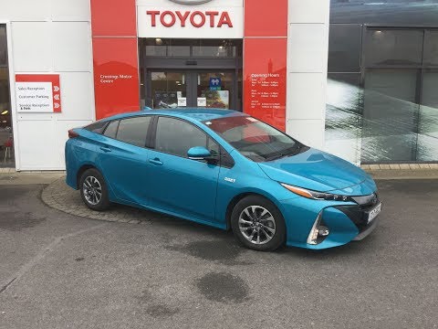 172D6882 - Prius Luxury Plug In