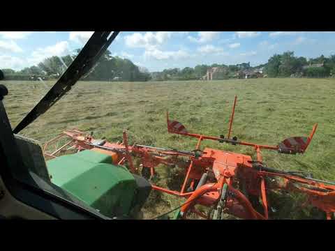 Hay tedding 2020 (4k)