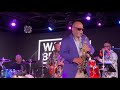 Walter Beasley performs "ON THE EDGE" pleasing Cincinnati FANS in 2025 Live show.