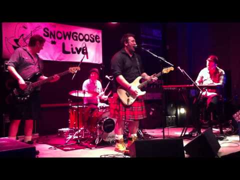 King King (featuring Alan Nimmo) - Six in the Morning