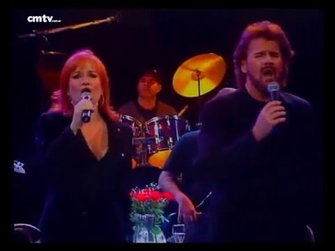 Pimpinela video La familia - CM Vivo 2001