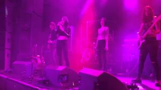 The Veronicas - Cruel live (Manchester 08-03-2015)