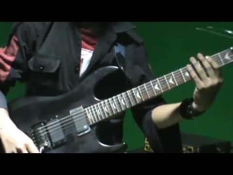 GUITAR AND BASS WARS 2014 - BOBIT FEBRIANTO