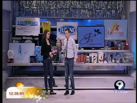 Martina Calce collabora durante il Quiz (parte 1) - Studio Mattina 18/04/13