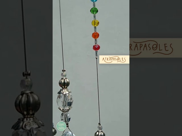 Vídeo relacionado con Atrapasueños de cristal Bauhinia facetado, decoración de ventana, gran tamaño, reflejos, arco iris, perfecto para jardín y casa, redondo, 75 mm, cordón incluido