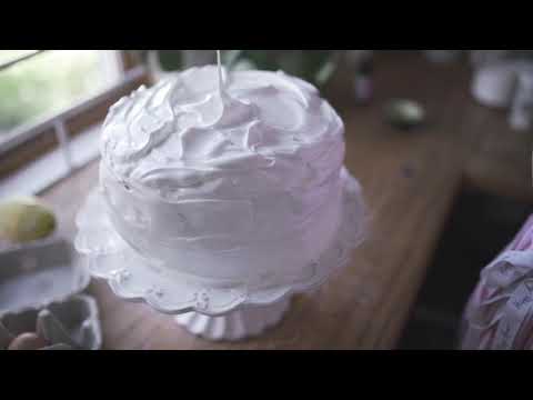 The Classic Meringue Cake