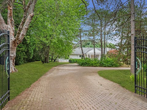 21 High Point Road | The Bridle Path - The Agency