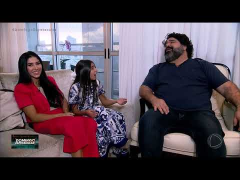 Filha do cantor Fabiano Menotti impressiona com bela voz aos 10 anos de idade