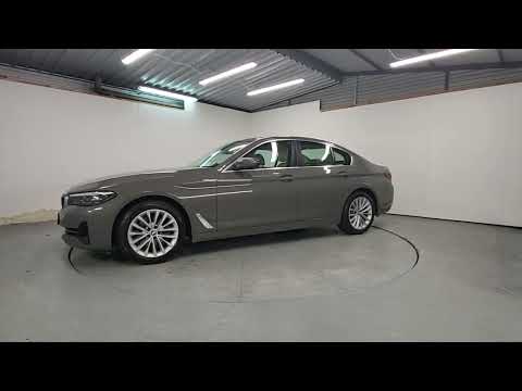 BMW 5-Series 520d SE (MHT) - Image 2