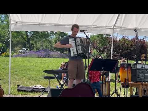 La Cucaracha, played by Kenyon Smith at the Lavender Festival 2023 in Logan, Utah