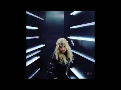 Videoclip de Holy Water — Madonna