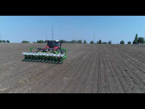 Точна сеитба на рапица с трактор STEYR Profi 6140 Multicontroller и сеялка Sfoggia Sigma 5