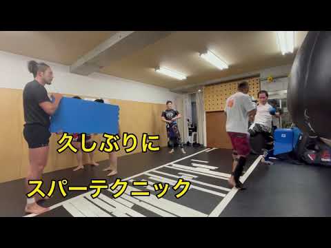 スパーリングテクニック3 格闘技　膝蹴り