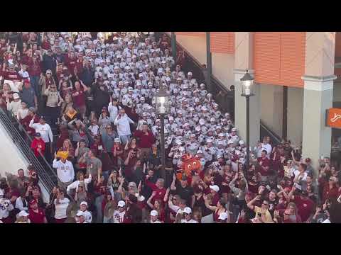 2022 Florida State University Marching Chiefs play the infamous War Chant.