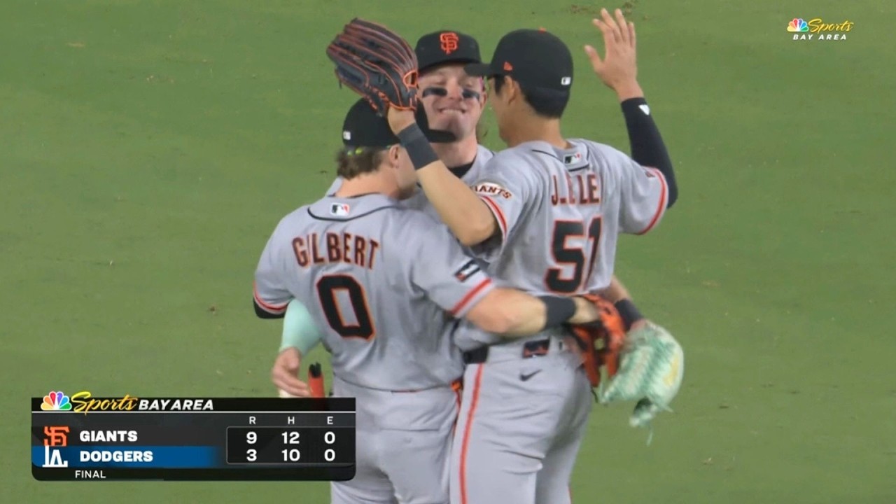 Edgar Caro's Walk-Off Shocker: Negative WAR Hitter Beats the Cubs in Extras