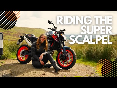 2023 KTM 890 Duke R | Ride Review | Is it as good as I remember?!
