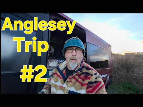 Anglesey Road Trip / VANLIFE / Belgian Malinois 