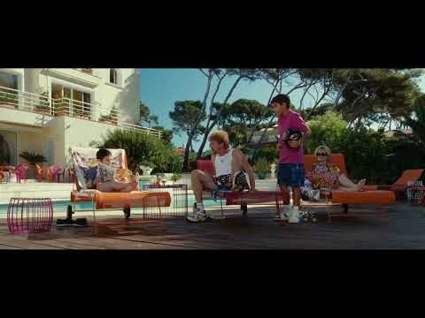 Theo Fernandez actor french barefoot Les Tuche