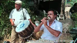 preview picture of video 'Zurnaci Arap Ali - Davulcu Ismail Öncer'