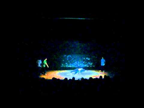 Breakdance show 2 vs 2 Soul Bseries crew (Salsa Fantasy school)