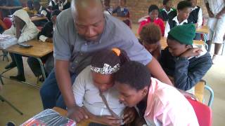 preview picture of video 'Rietkol primary 2014 grade 6 learners tablet supported learning'