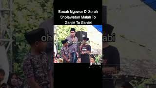 Download lagu bocah ngawur lagi viral bersama KH Anwar Zahid mp3