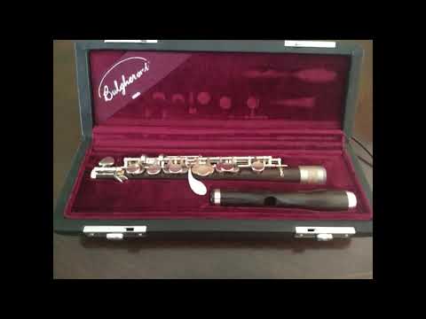 Yamaha Y62 and Bulgheroni 401 comparison.