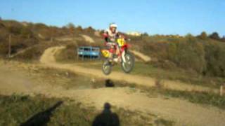 preview picture of video 'Myjava Motocross lavica pod 9m a 100% skok  P.Margetiak'