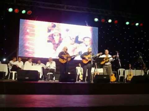 LOS INDIOS TACUNAU Y PILIN MASSEI  CANTACUYO 2013